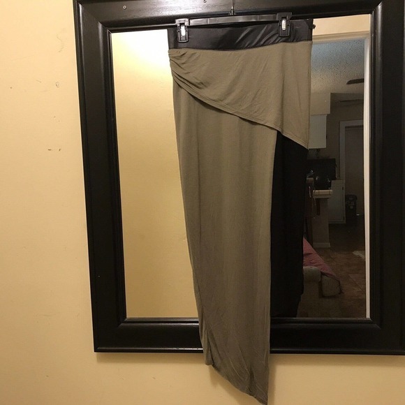 Venus Sexy BiLevel Midi Pencil Skirt SzS Two Tone Green/Black Elastic Waist Used - Picture 8 of 10